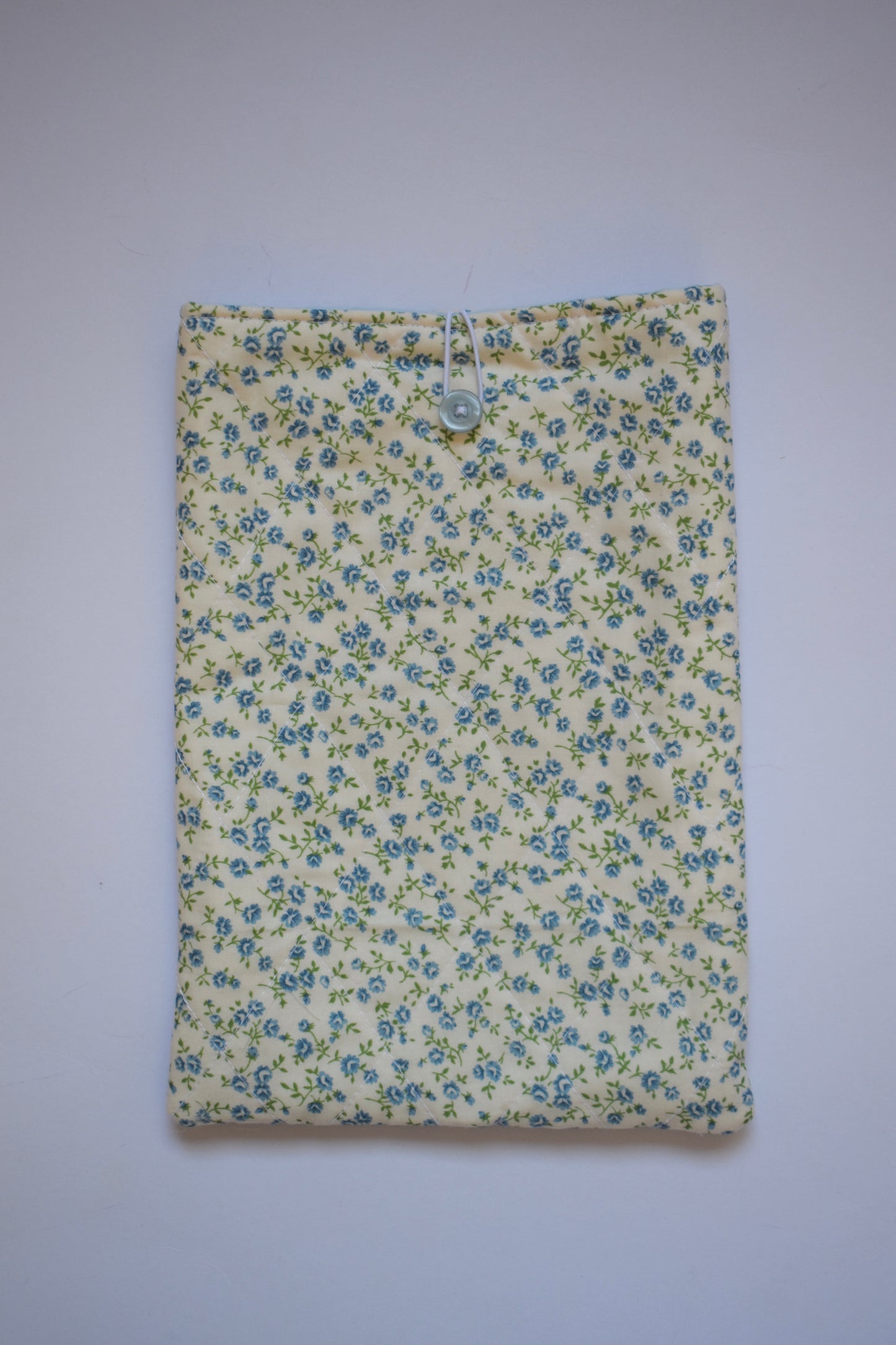 Iris Large Book Sleeve