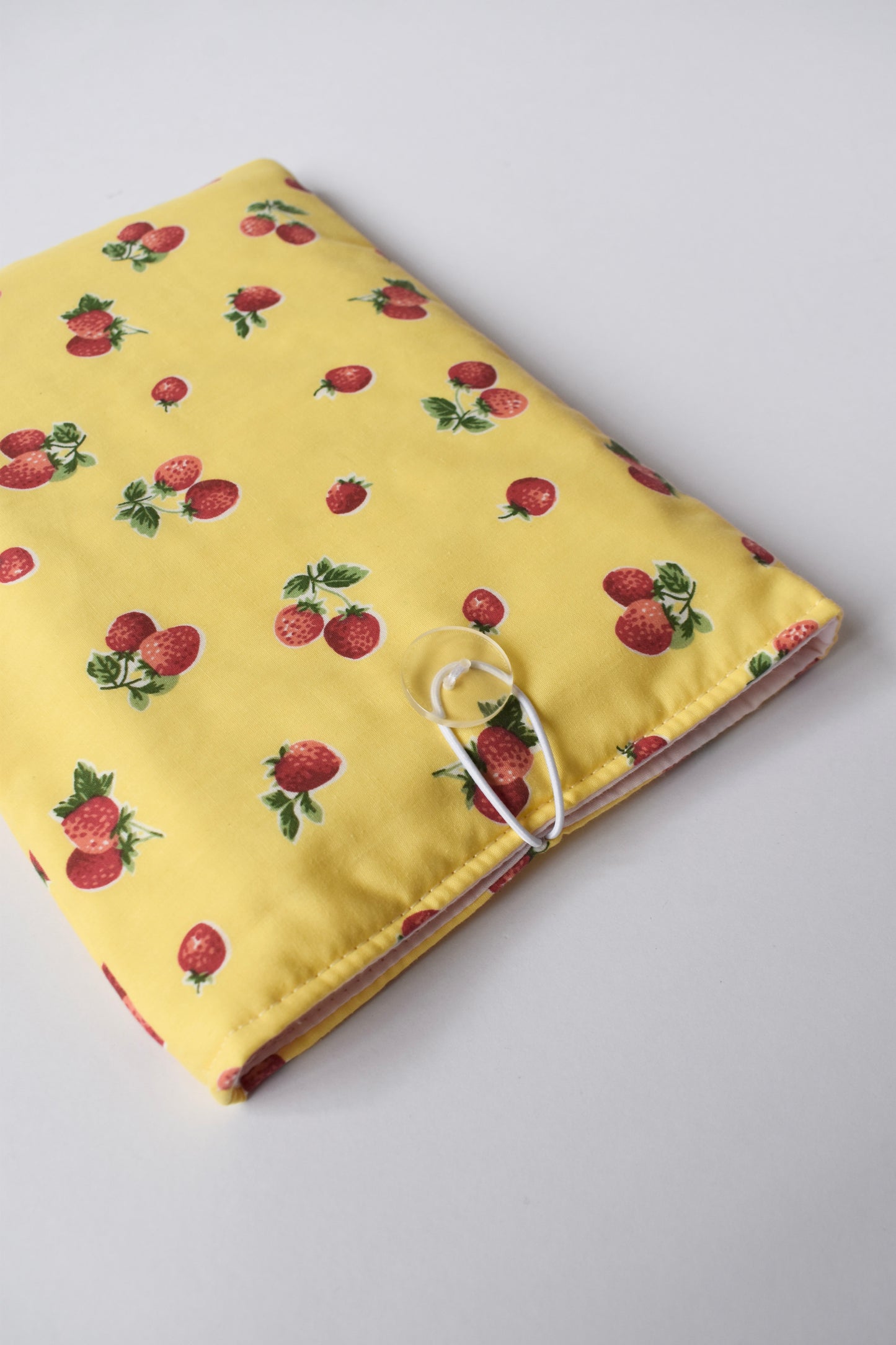 Berry Book Sleeve