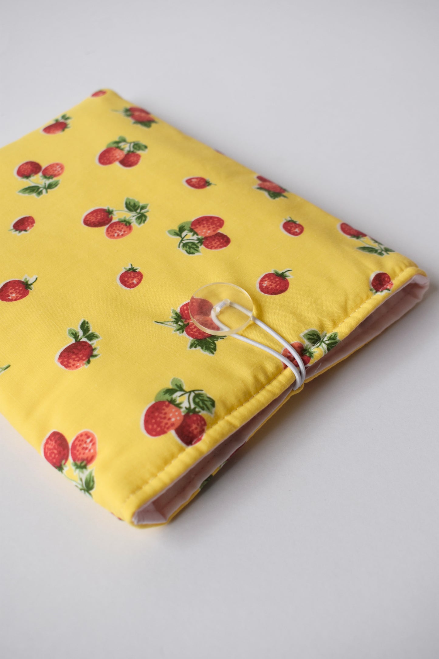 Berry E-Reader Sleeve