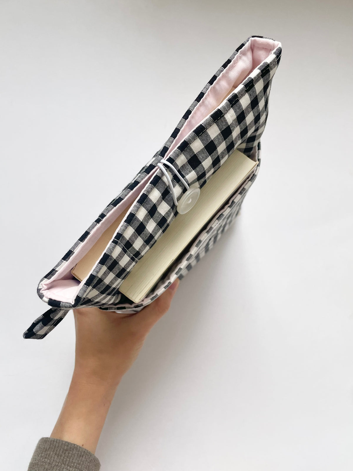 Gingham Large Book Sleeve with Pocket