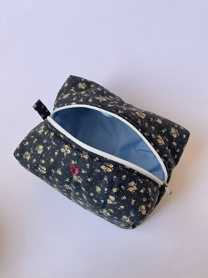 Ditsy Floral Jumbo Makeup Bag
