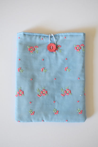 Blue Posy E-Reader Sleeve