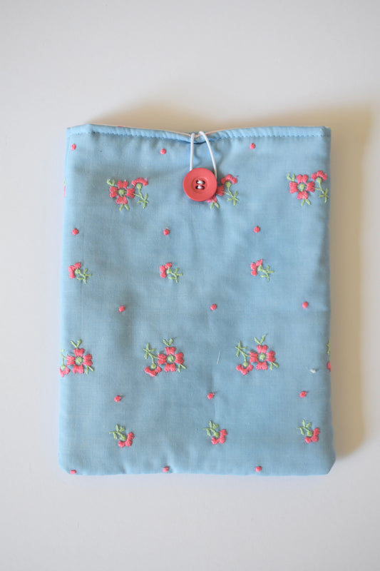 Blue Posy E-Reader Sleeve
