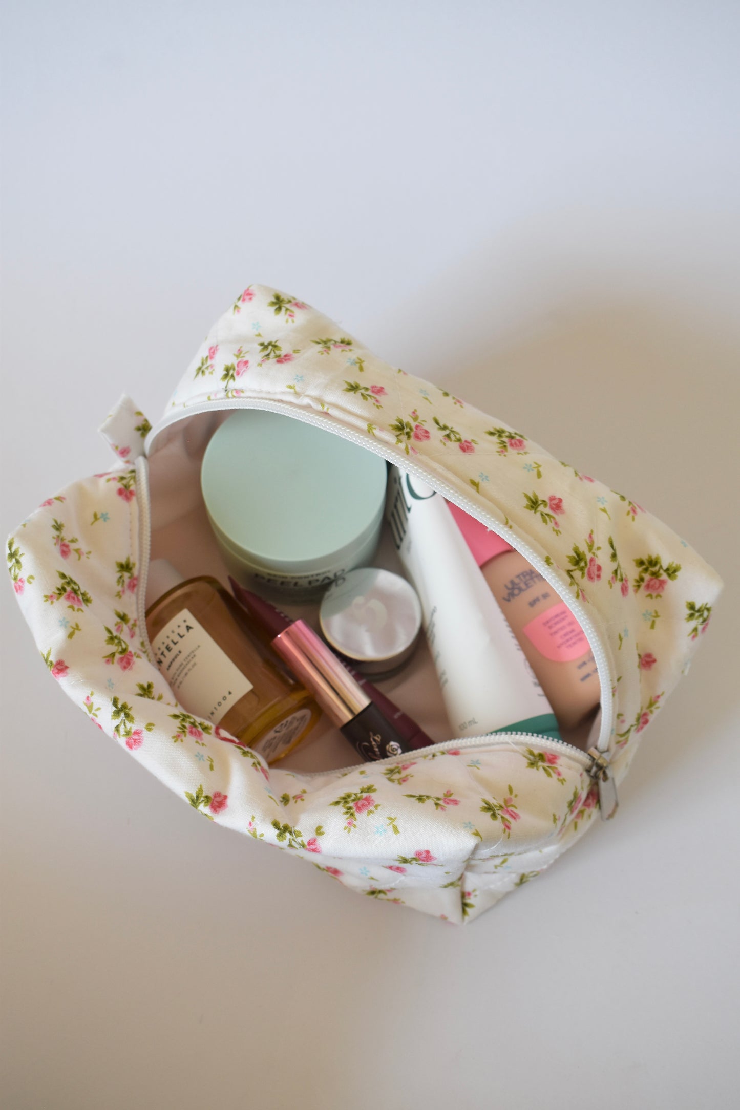 Vintage Floral Jumbo Makeup Bag
