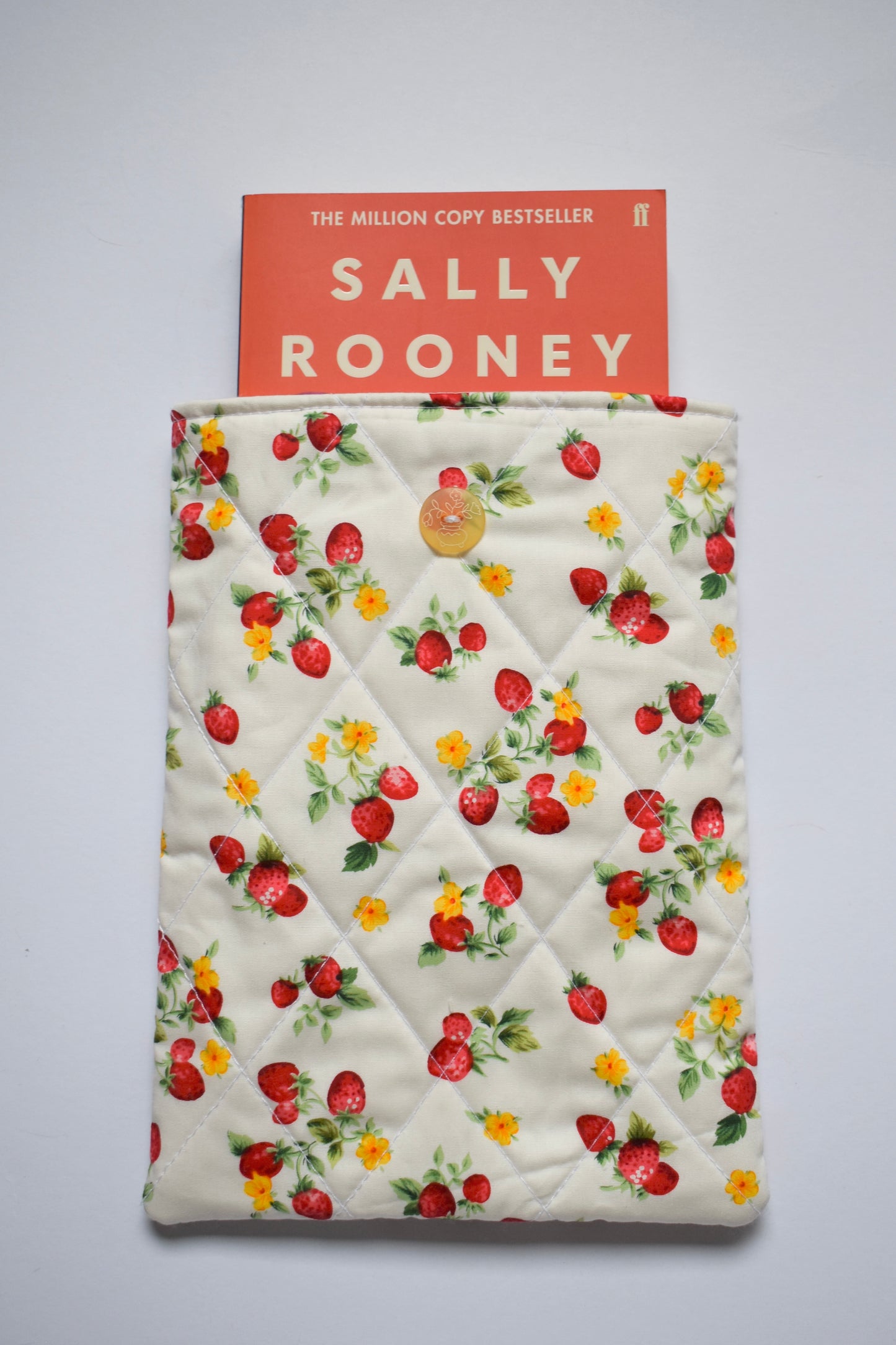 Berry Book Sleeve