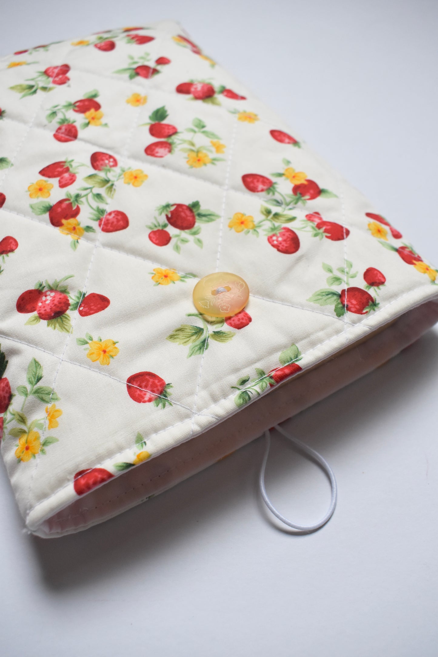 Berry Book Sleeve