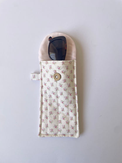 Buttercup Glasses Pouch