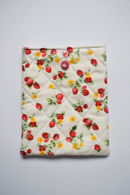Berry E-Reader Sleeve